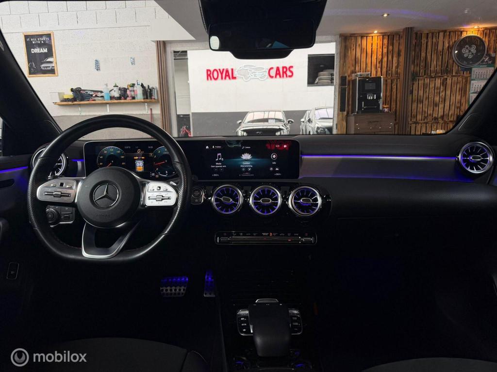 Mercedes CLA-klasse 180 Business AMG / PANO / Burmester, CLA, 136 pk, Gebruikt, Euro 6
