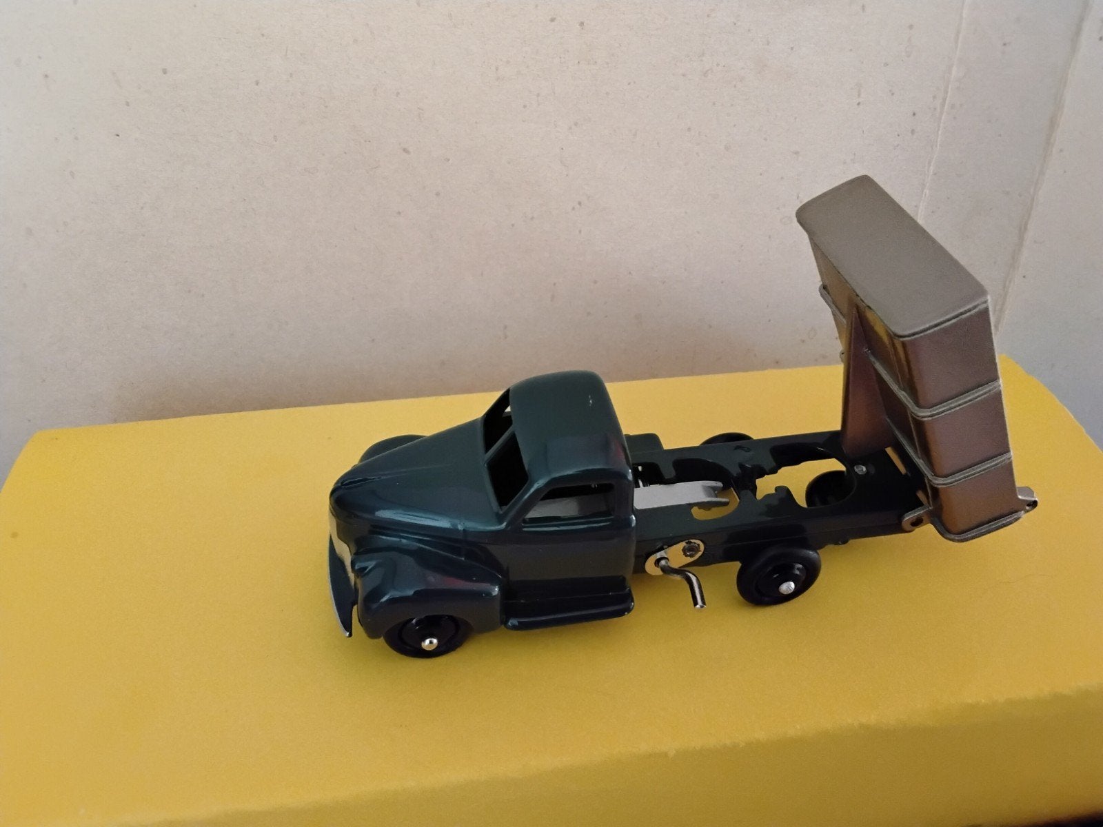 DINKY TOYS ATLAS STUDEBAKER BENNE BASCULANTE  NO 25 M, Ophalen of Verzenden, Auto, Dinky Toys