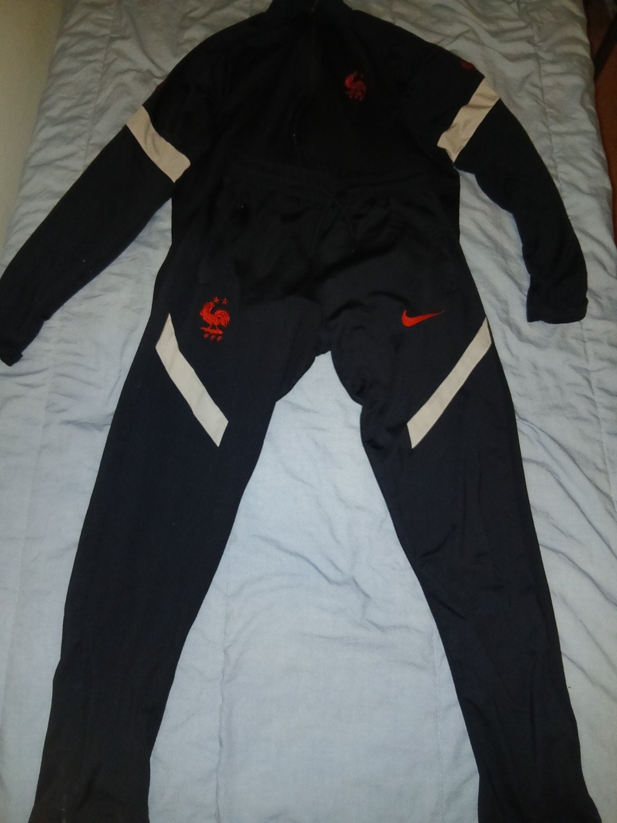 Nike Frankrijk trainingspak Maat (M), Kleding | Heren, Heren-kledingpakketten, Ophalen