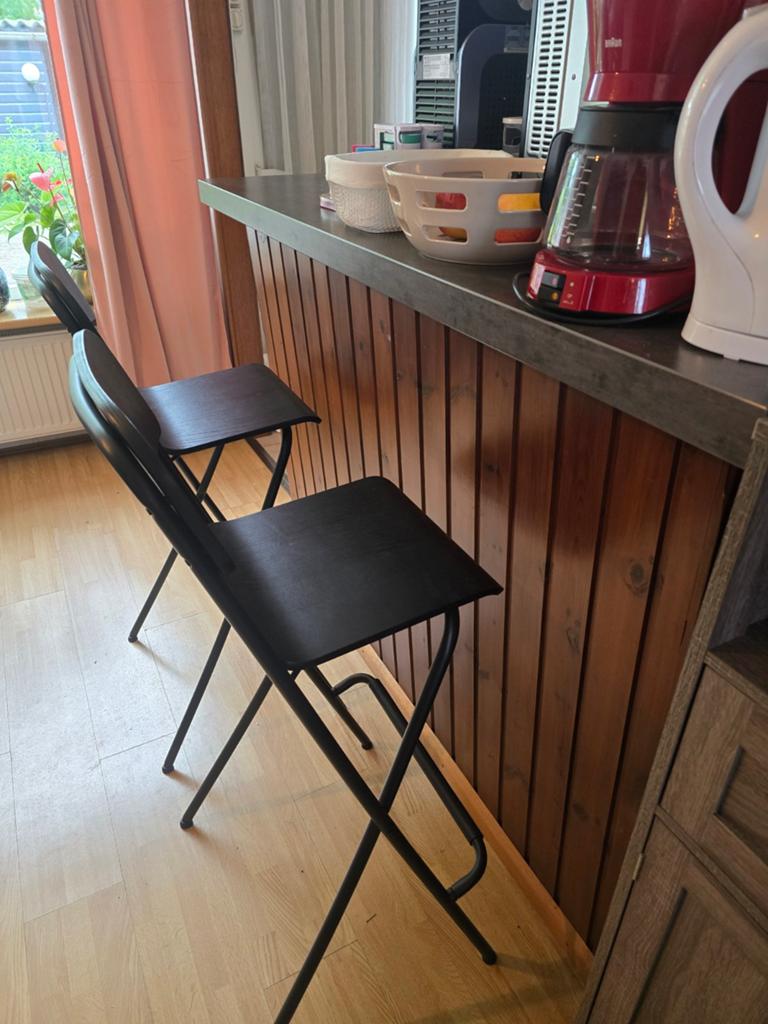 Franklin Ikea bar stoelen 2 stuks zwart, Met voetsteun, 60 tot 90 cm, Ophalen of Verzenden, Zo goed als nieuw