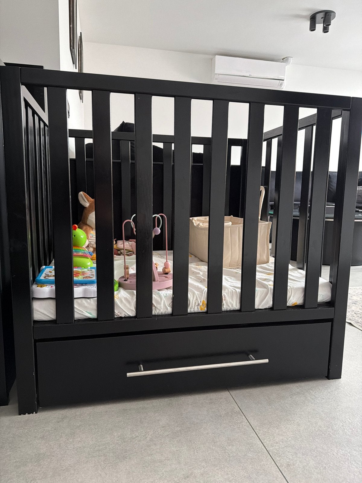 Zwart box met lade en matras, Ophalen, Gebruikt, Vierkant, Lade