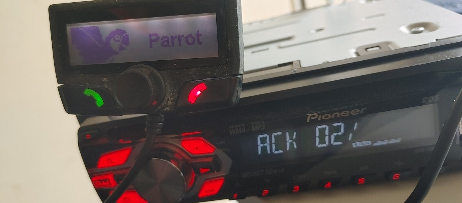 Tekoop pioneer cd usb parrot nu getest zie foto werkend, Ophalen of Verzenden