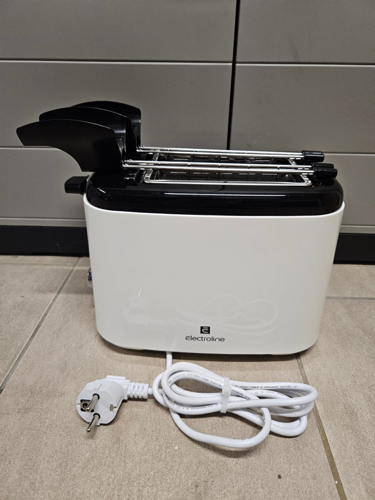 Electroline broodrooster met ontdooi- en opwarmfunctie, Ophalen of Verzenden, Gebruikt, Uitneembare kruimellade