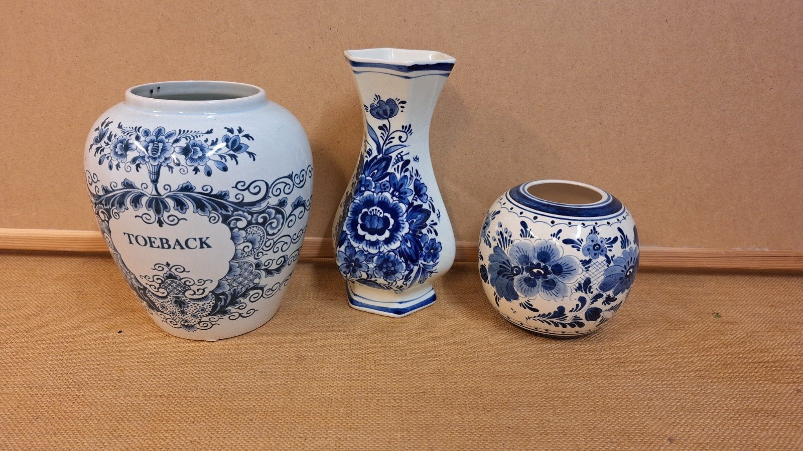 Tabakspot Delfts blauw, vaasje en bolle vaas, Antiek en Kunst, Antiek | Vazen, Ophalen of Verzenden