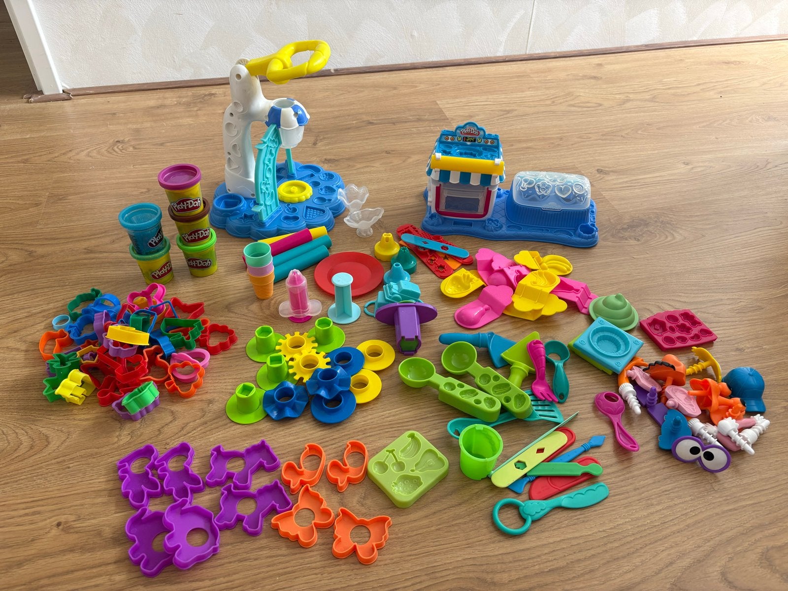 Grote Play-Doh set met veel accessoires en klei, Ophalen of Verzenden, Gebruikt, Overige typen
