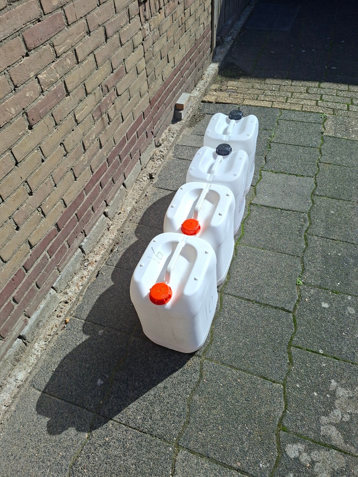 4 Jerrycans 20 liter, Ophalen, Gebruikt