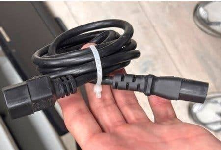 IEC C13 - IEC C14 kabel, Ophalen of Verzenden, Nieuw, Minder dan 2 meter, Overige kabels