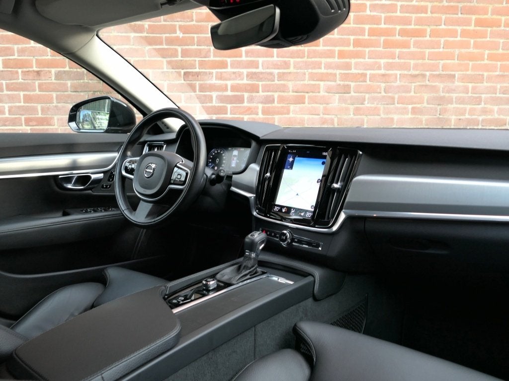 Volvo V90 T4 AUT Momentum 12MND garantie / Trekhaak / BLIS /, Automaat, 12 maanden, Bluetooth, Euro 6