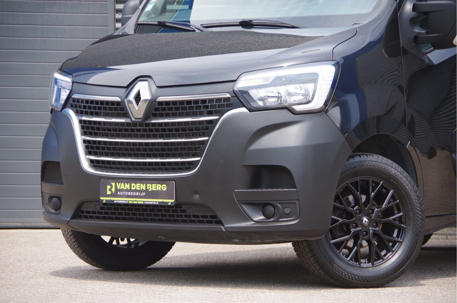 Renault Master 2.3 dCi L1H1 150PK, TREKHAAK, CAMERA, NAVI, C, Voorwielaandrijving, Gebruikt, Euro 6, 150 pk