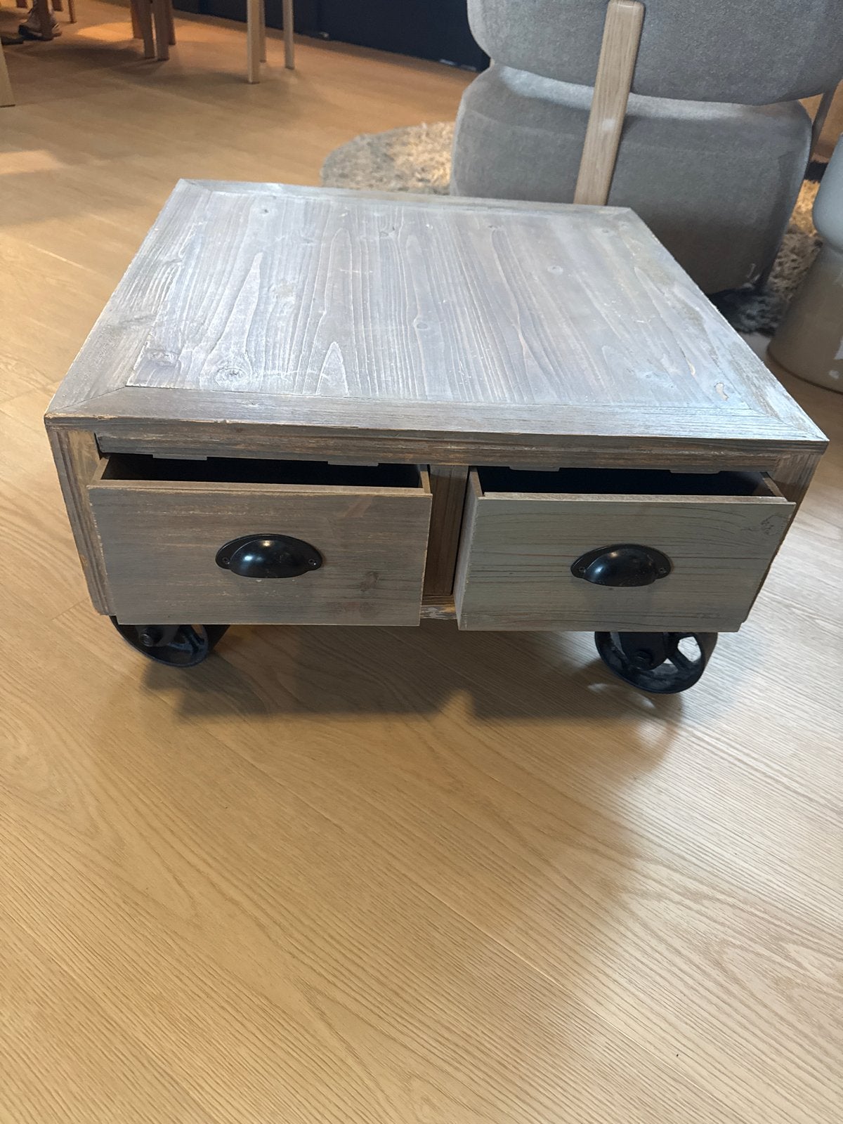 Salontafel met lades en wielen - Industriële stijl, Ophalen, Gebruikt, 50 tot 100 cm, Overige houtsoorten