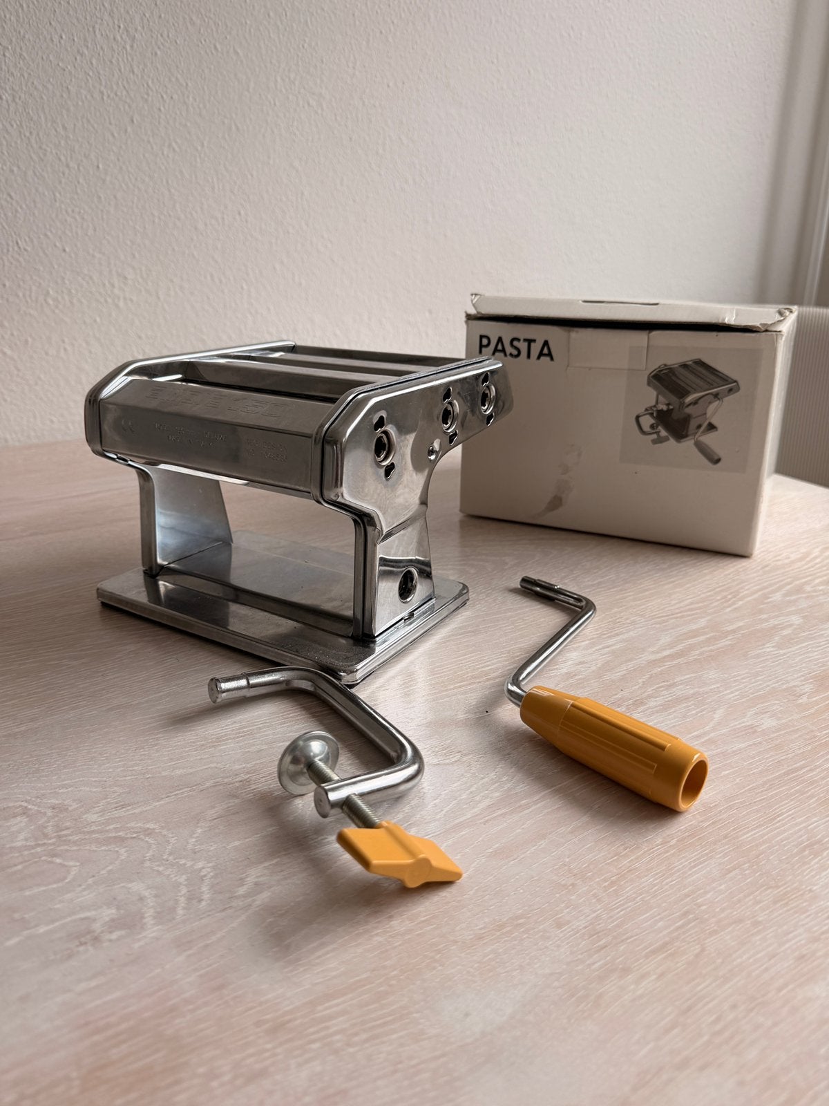 Nieuwstaat vintage pasta machine Ampia 150, Pastamachine, Ophalen of Verzenden, Nieuw, Metaal