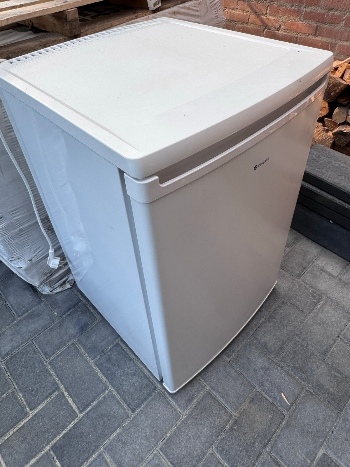 Compacte vriezer van Veripart, Witgoed en Apparatuur, Koelkasten en IJskasten, Ophalen, Gebruikt, Met aparte vriezer, Minder dan 85 cm
