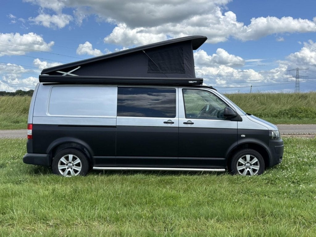 Foto 4 van Volkswagen T5 | 2015 | Euro 4 | 4 slaapplaatsen | Org.NL