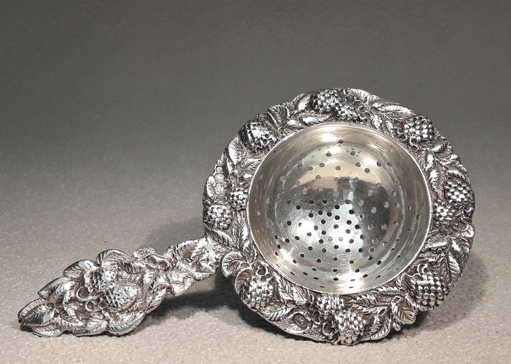 Zilveren Theezeef Fruit Decor Gemerkt, Antiek en Kunst, Verzenden, Zilver