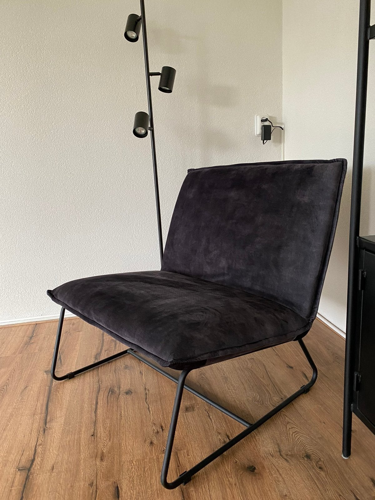 Fluweel fauteuil antraciet, Ophalen, Zo goed als nieuw, 75 tot 100 cm, 50 tot 75 cm