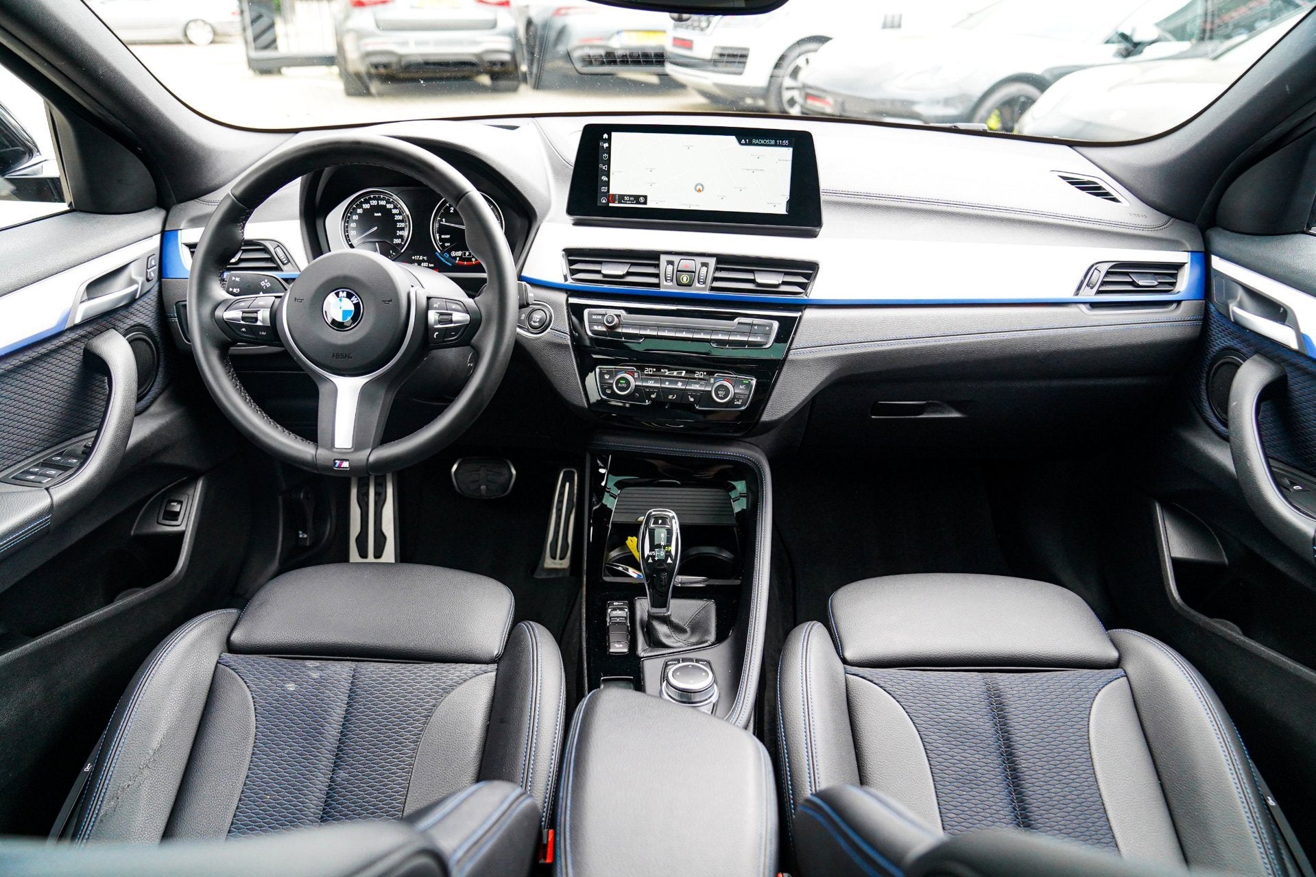 BMW X2 XDrive20i High Executive | Stoelverwarming | Panorama, Automaat, 1998 cc, X2, Gebruikt
