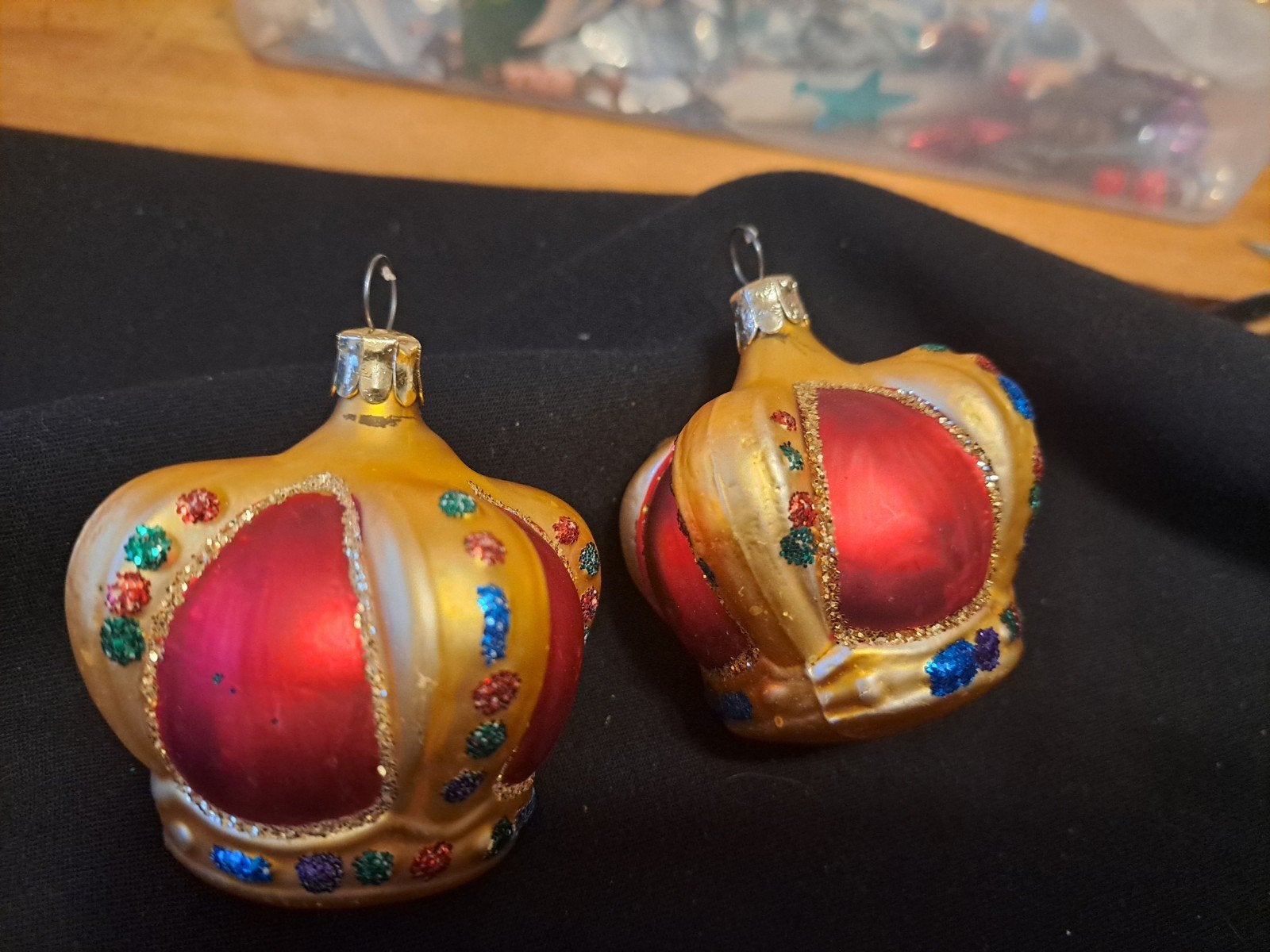 2 kroontjes kerstballen, Ophalen of Verzenden
