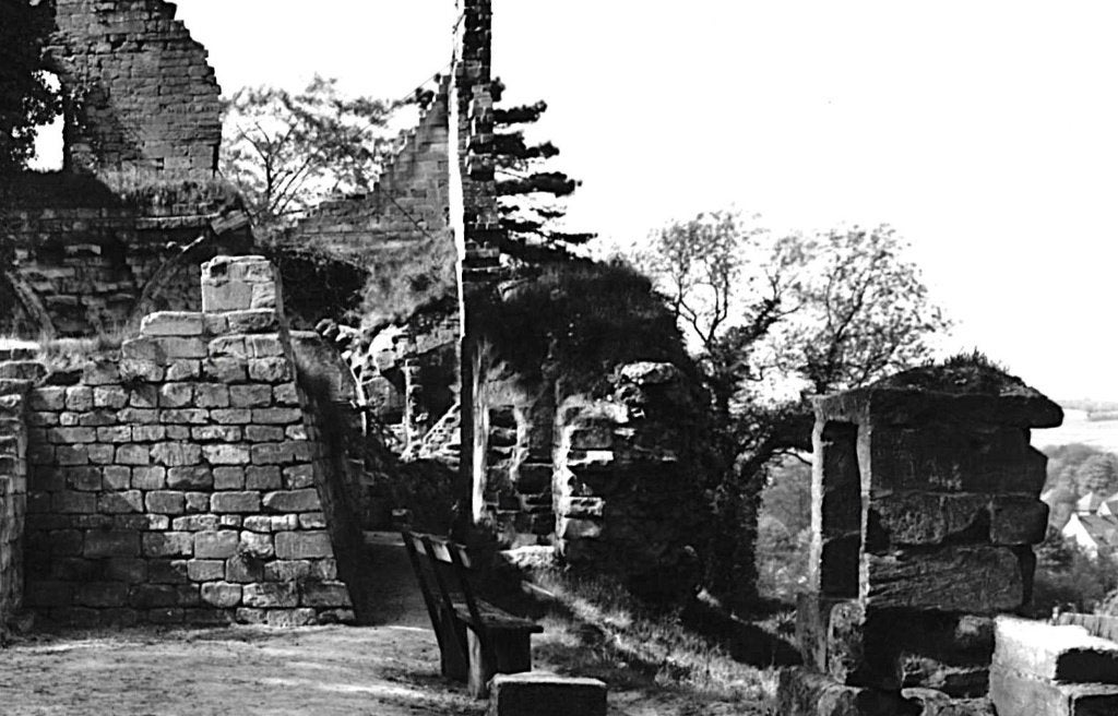 806367	Valkenburg ruïne	1947 Leuke kaart onbeschreven, Ophalen of Verzenden, 1940 tot 1960, Ongelopen, Limburg
