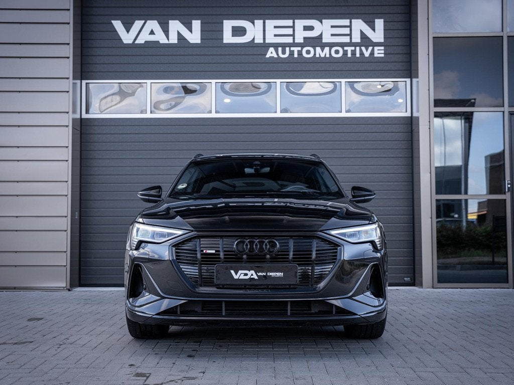 Audi e-tron 55 quattro S edition 95 kWh SOH 96% - Pano l Luc, Auto's, Audi, Automaat, Lane Keeping Assist, Zwart, 95 kWh
