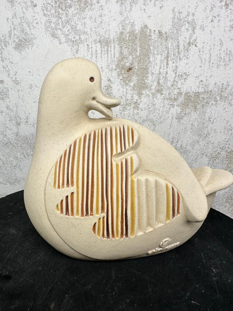 Vintage Keramische Eend Sculptuur - Gesigneerd, Ophalen of Verzenden, Steen of Keramiek, Beeld, Beige