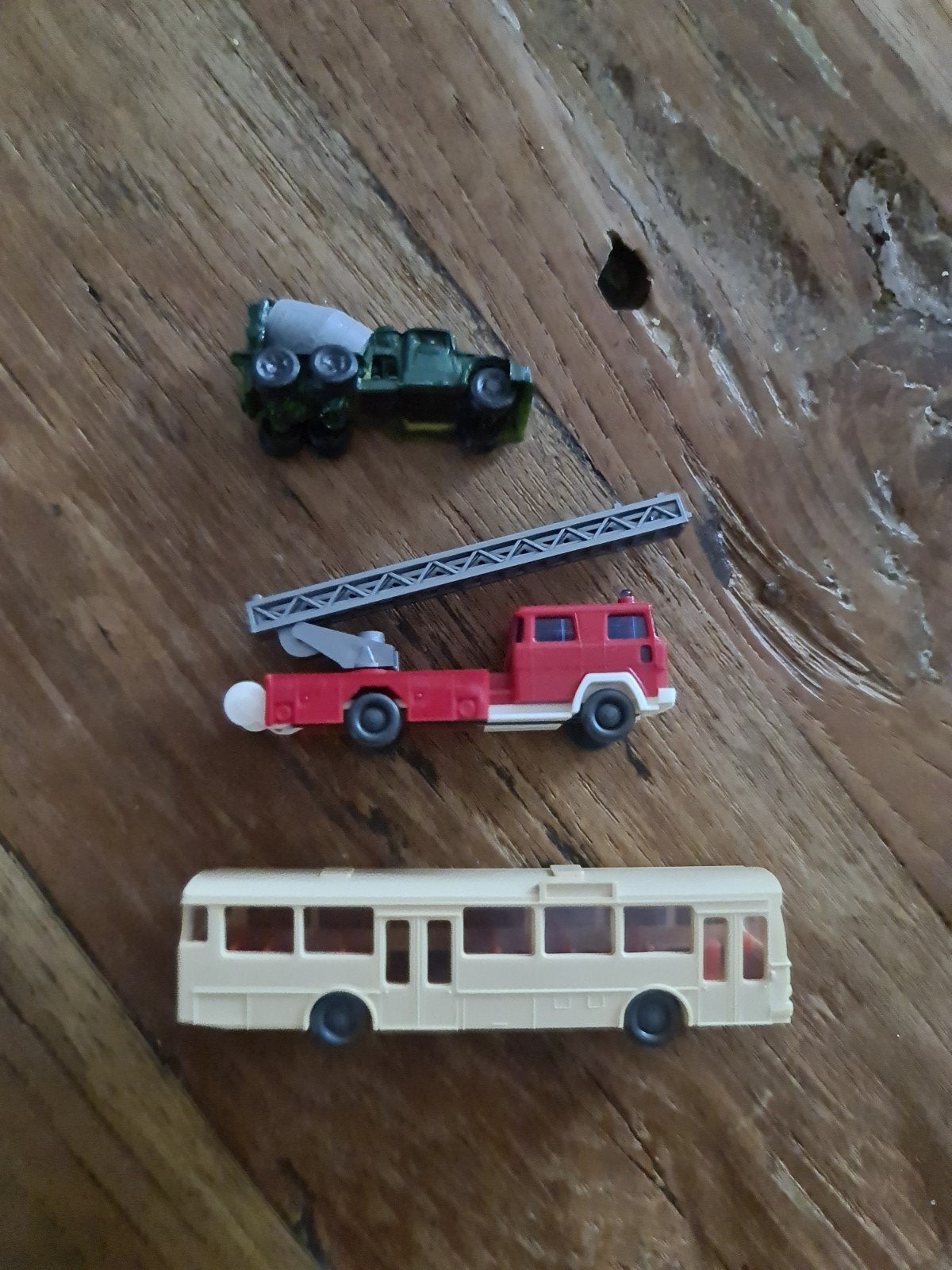 Wiking set: Bus - brandweerladderwagen - betonpomptruck, Hobby en Vrije tijd, Modeltreinen | N-Spoor, Overige merken, Gelijkstroom of Wisselstroom
