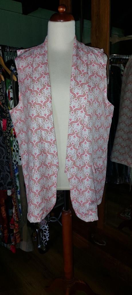 Nieuwe Gilet met Zomerse Kleuren - Curve Maat 46-50, Kleding | Dames, Grote Maten, Ophalen of Verzenden, Nieuw