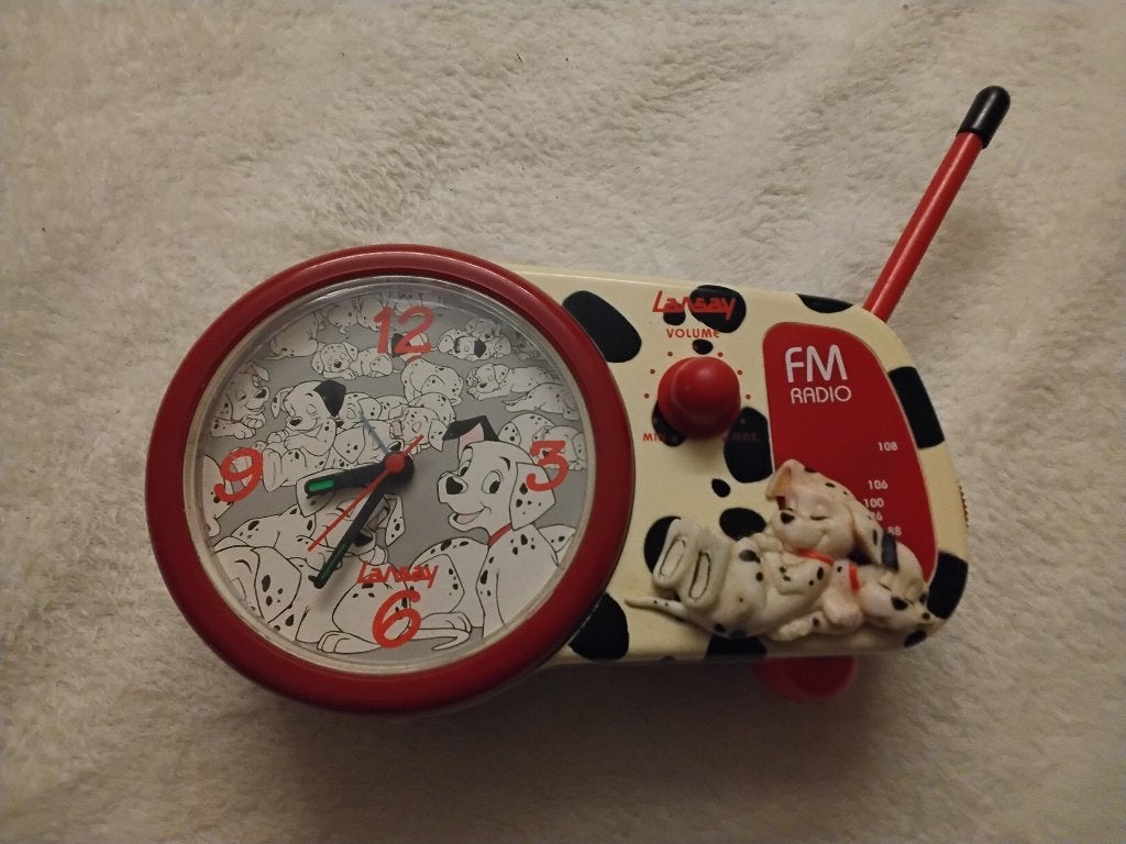 Disney 101 Dalmatiërs wekkerradio van het merk Lansay, Ophalen of Verzenden, Overige figuren, Beeldje of Figuurtje