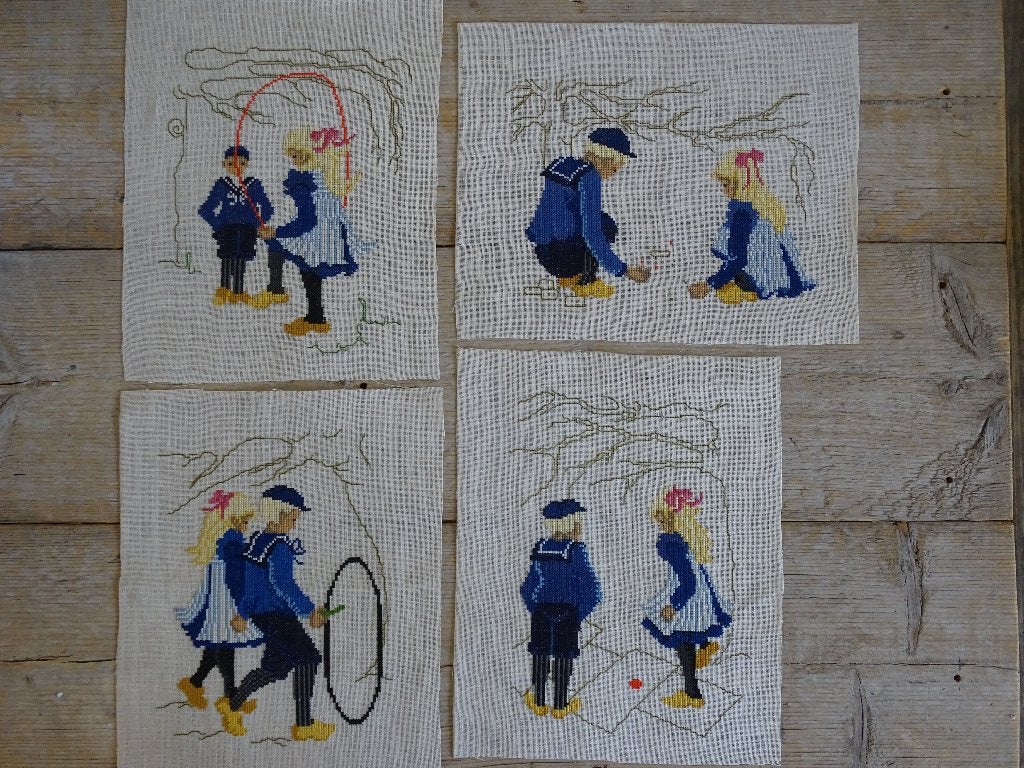4x Borduurwerk, Oud Hollandse Kinderspelen, gaaf