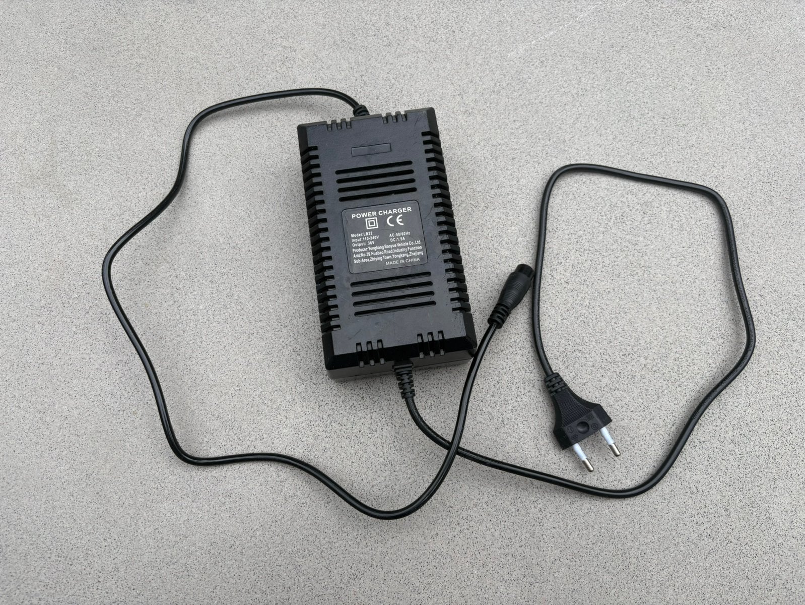36V 1.5A GX16 quad accu oplader, Ophalen of Verzenden, Zo goed als nieuw