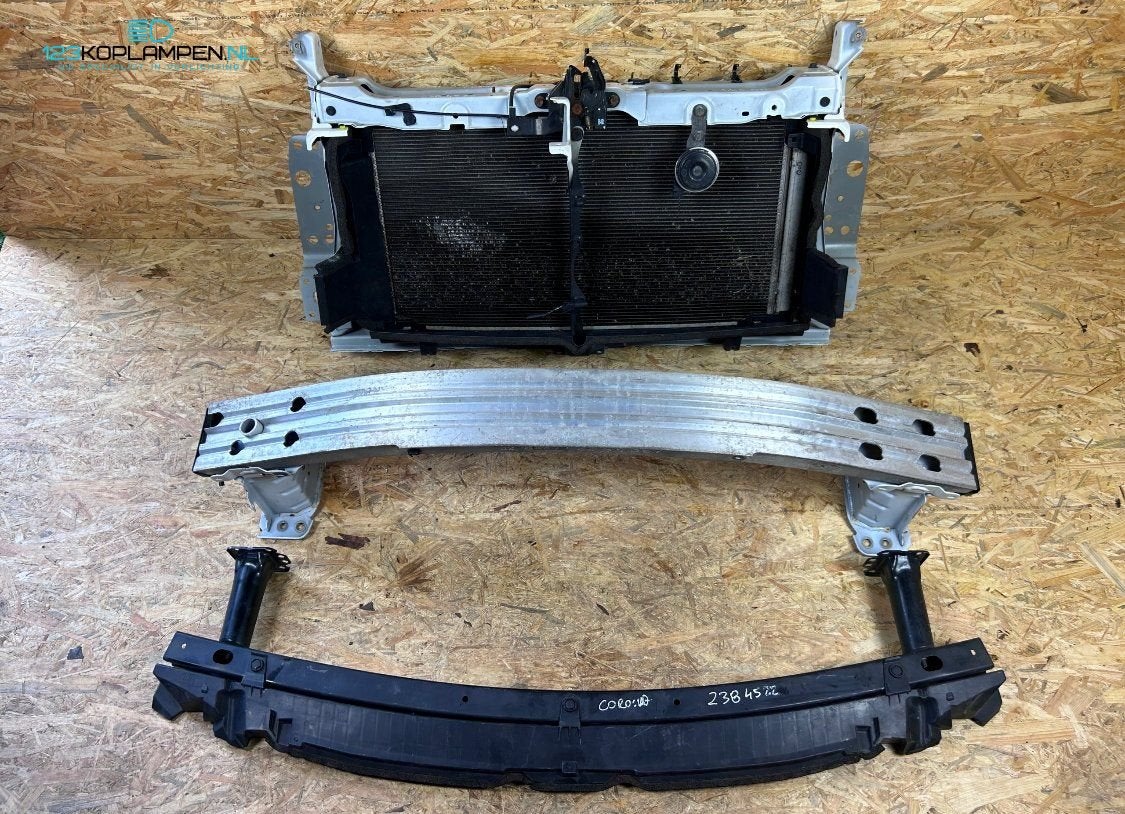 Toyota Corolla E21 1.8 Hybride voorfront koelerpakket radiat, Ophalen, Gebruikt, -, -