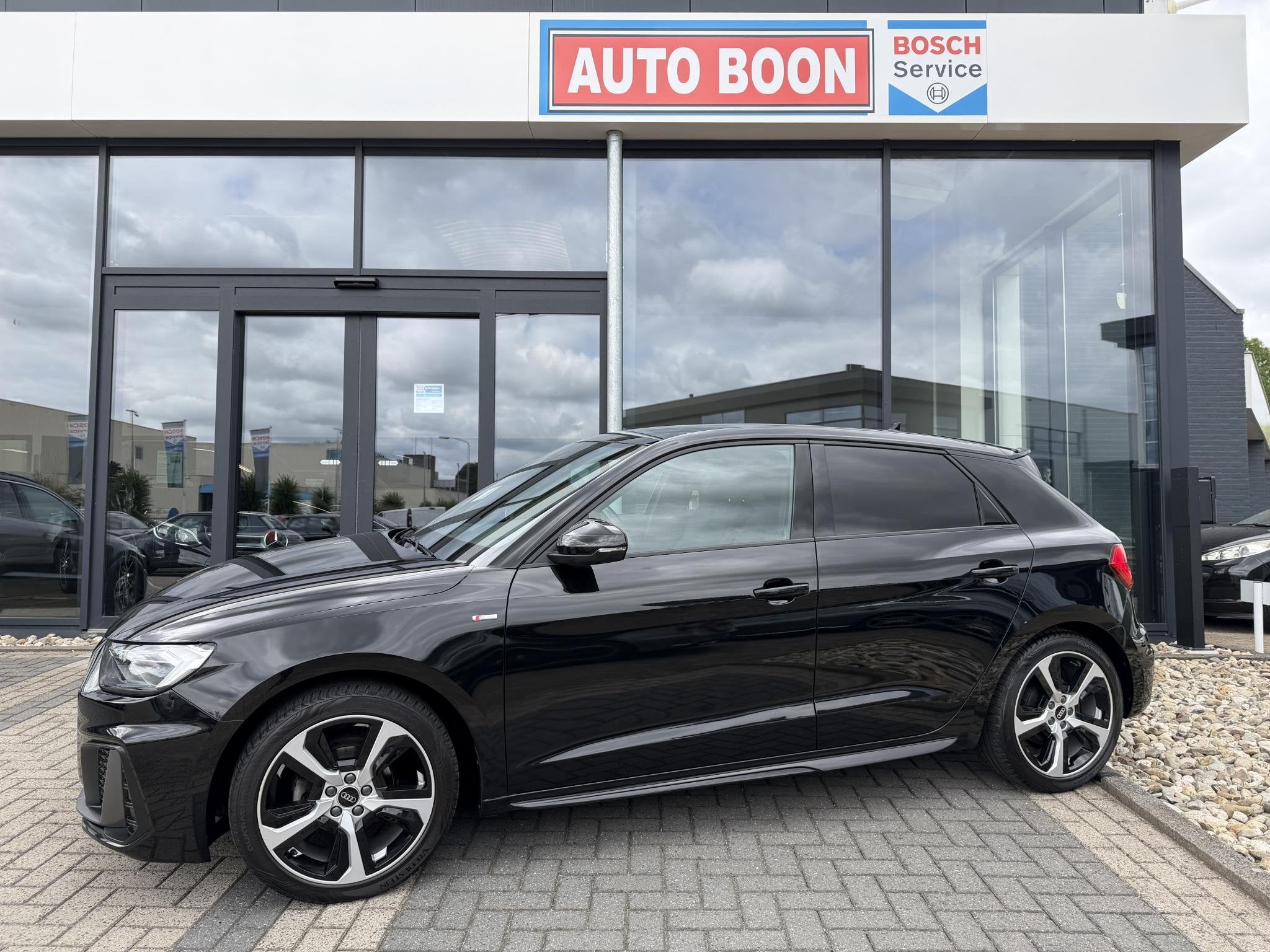 Audi A1 Sportback 25 SPORT 2 x S-LINE APPCARPL/FULL LED/ ECC, Dealer onderhouden, 95 pk, Leder en Stof, Origineel Nederlands