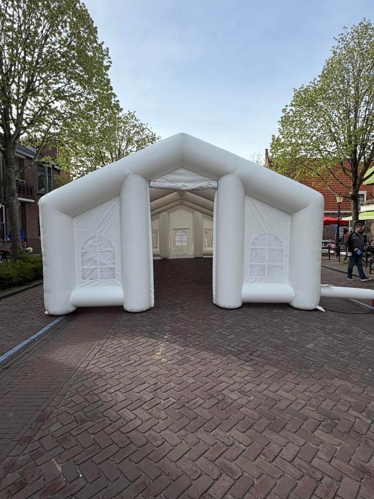 Opblaasbare tenten te huur, Tuin en Terras, Partytenten, Zo goed als nieuw, Ophalen of Verzenden