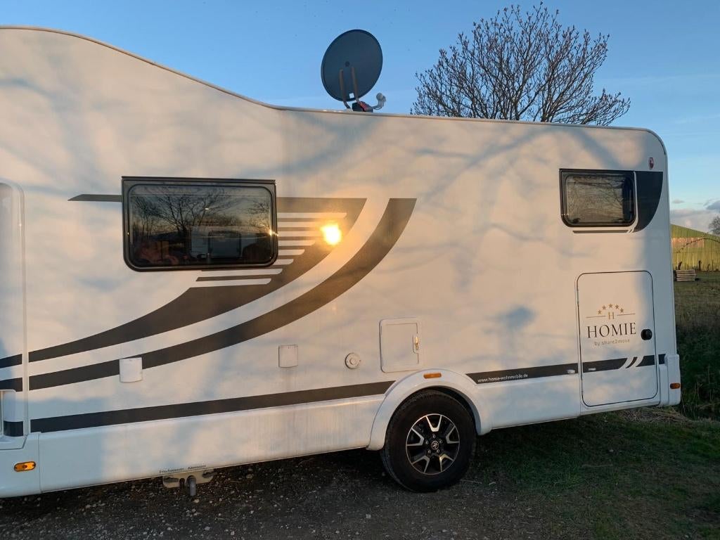 Volledig uitgeruste camper te huur, Caravans en Kamperen, Campers, Automaat, Chemisch toilet, Buscamper of Camperbus, Vloeistofverwarming