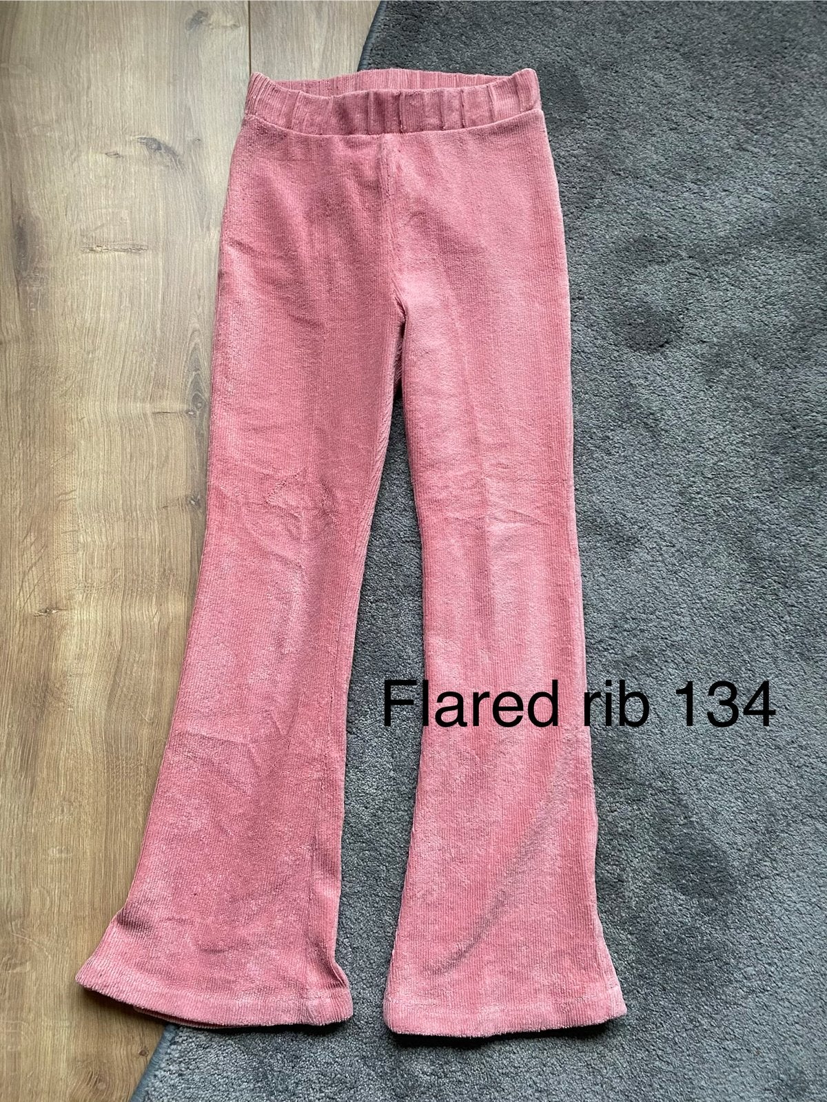 Flared broek 134, Ophalen of Verzenden, Meisje, Broek