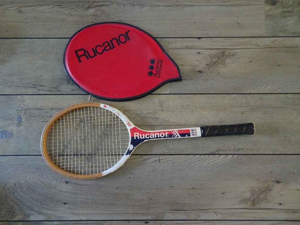 Vintage houten kinder tennisracket (incl. hoes), Sport en Fitness, Tennis, Gebruikt, L4, Racket, Ophalen
