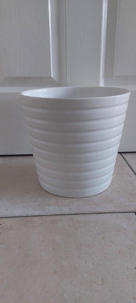 Kardemumma bloempot ikea design en quality, Tuin en Terras, Bloempotten, Rond, Binnen, Ophalen of Verzenden, Zo goed als nieuw