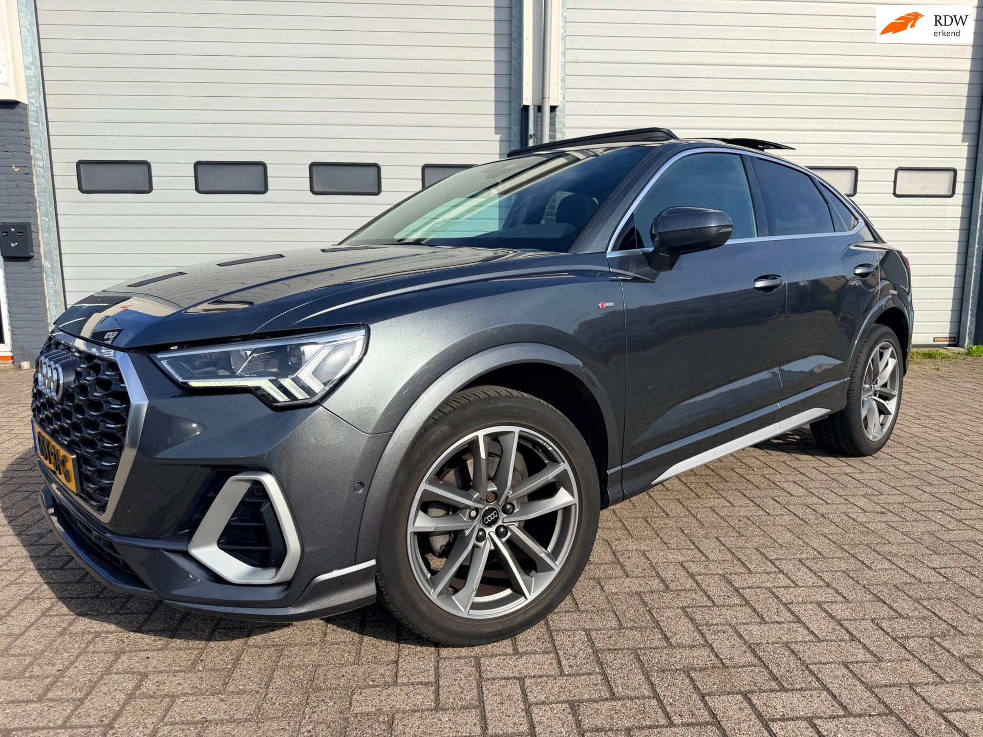 Audi Q3 SPORTBACK 35 TFSI Pro Line S / B & O / Pano / 360 ca, 4 cilinders, 150 pk, 1505 kg, Leder