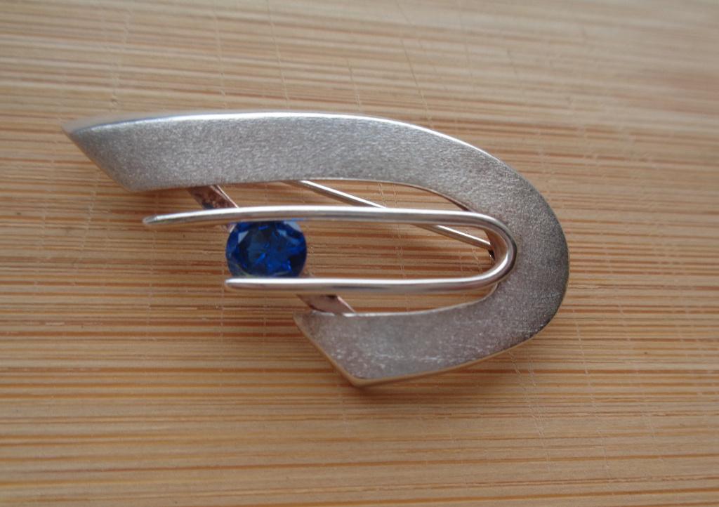 zilveren broche modernist Anderas Daub [183], Sieraden, Tassen en Uiterlijk, Verzenden, Zilver, Broche
