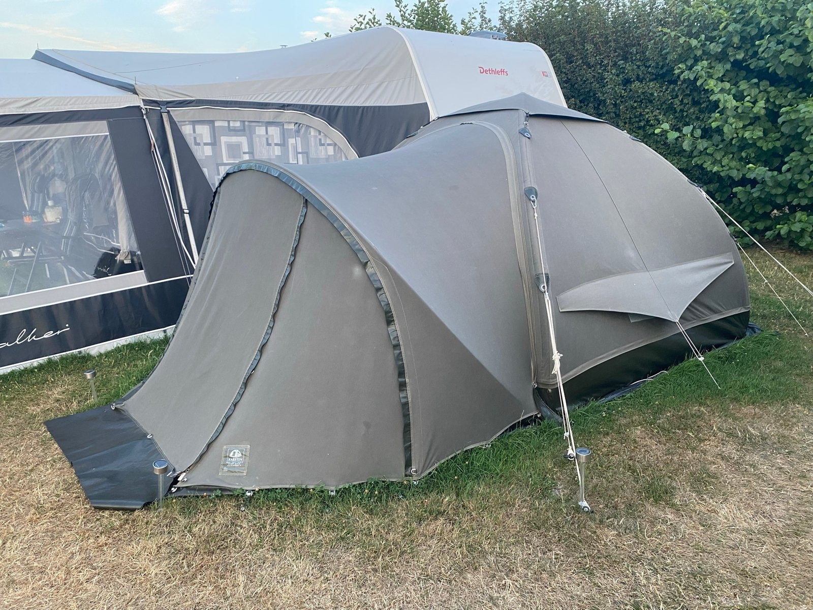 Karsten Karp 220x220, Caravans en Kamperen, Tenten, Ophalen of Verzenden, Gebruikt, Tot en met 2