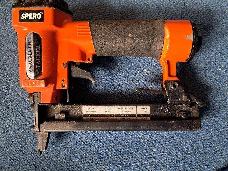 nietmachine op lucht spero, Ophalen, Gebruikt