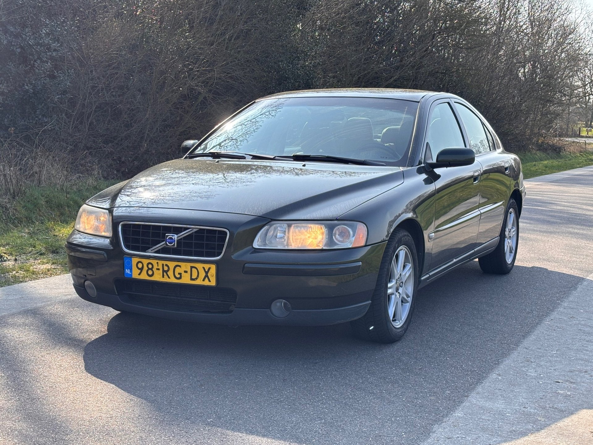 Volvo S60 2.4 Momentum | 5-Cilinder + Cruise |, Voorwielaandrijving, Stof, Gebruikt, Zwart