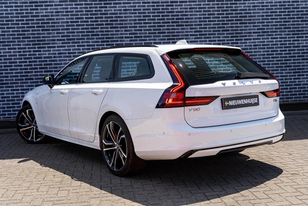 Volvo V90 2.0 T8 Plug-in Hybrid AWD Ultra Dark | PHEV | Trek, Auto's, Volvo, 12 maanden, Euro 6, 4 cilinders, 180 min