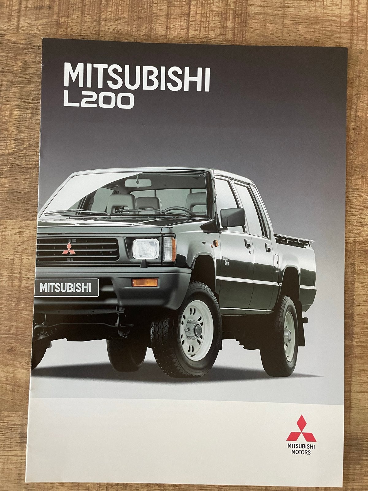 Mitsubishi L200 Brochure - 1992, Ophalen of Verzenden, Zo goed als nieuw, Mitsubishi