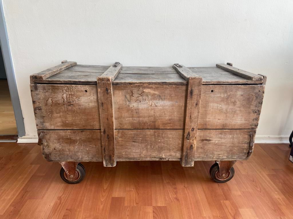 Vintage houten kist op wielen - Industriële stijl, Ophalen
