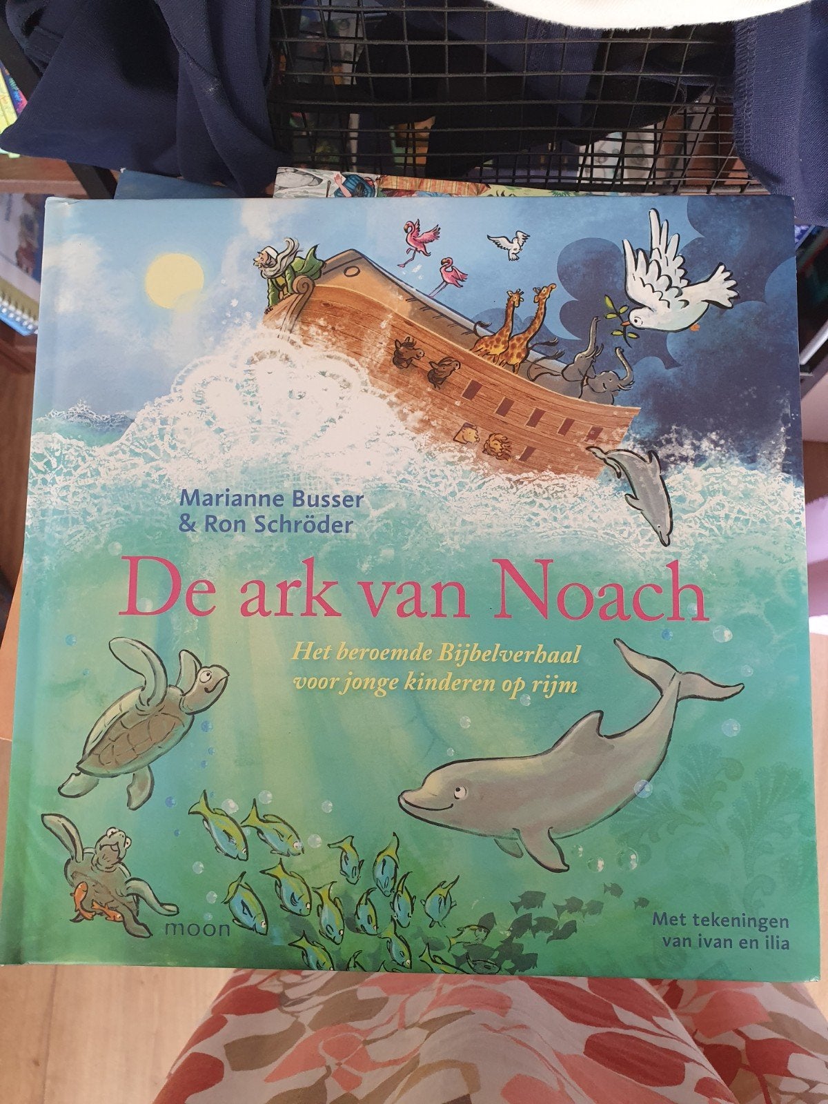 Marianne Busser - De ark van Noach, Boeken, Fictie algemeen, Ophalen of Verzenden, Zo goed als nieuw, Marianne Busser; Ron Schröder