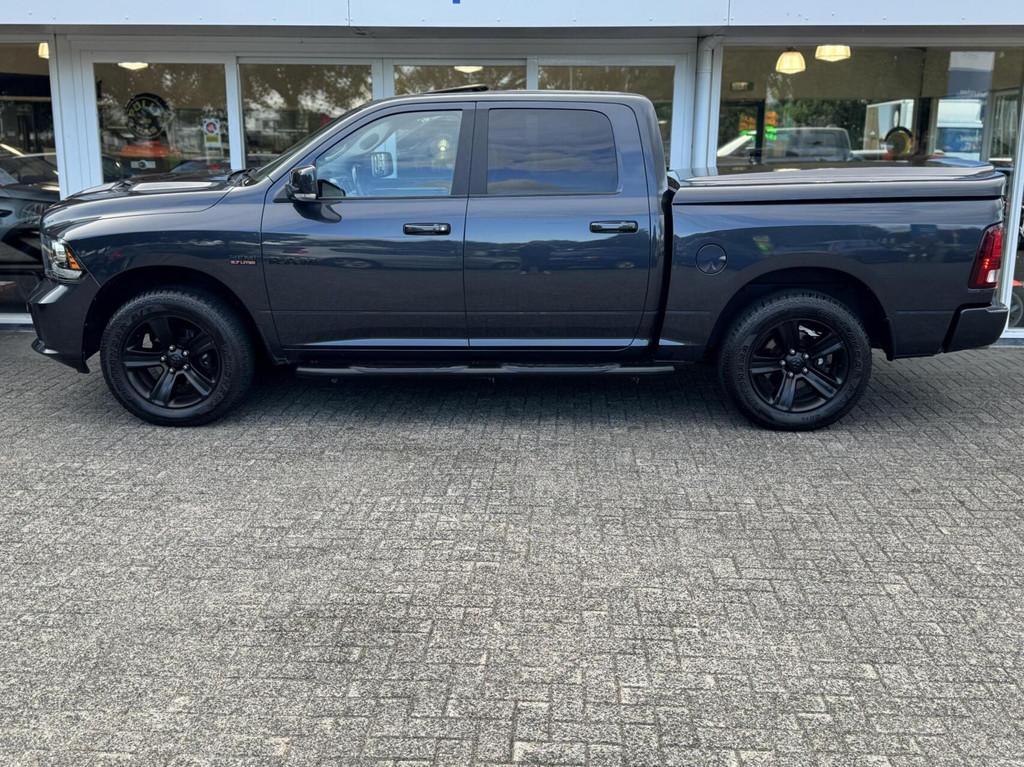 Dodge Ram 1500 4X4 5.7 V8 400pk 4x4 Crew Cab 5'7 SPORT,Xenon, Auto's, Automaat, Gebruikt, Leder en Stof, Automatische klimaatregeling