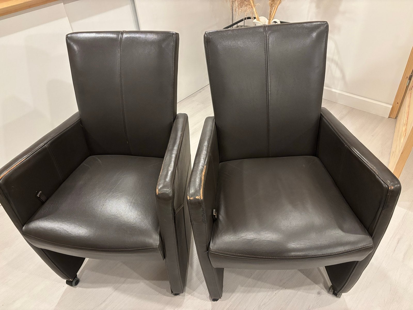 Gratis 4 Eethoekstoelen, Huis en Inrichting, Ophalen, Gebruikt, Bruin, Leer