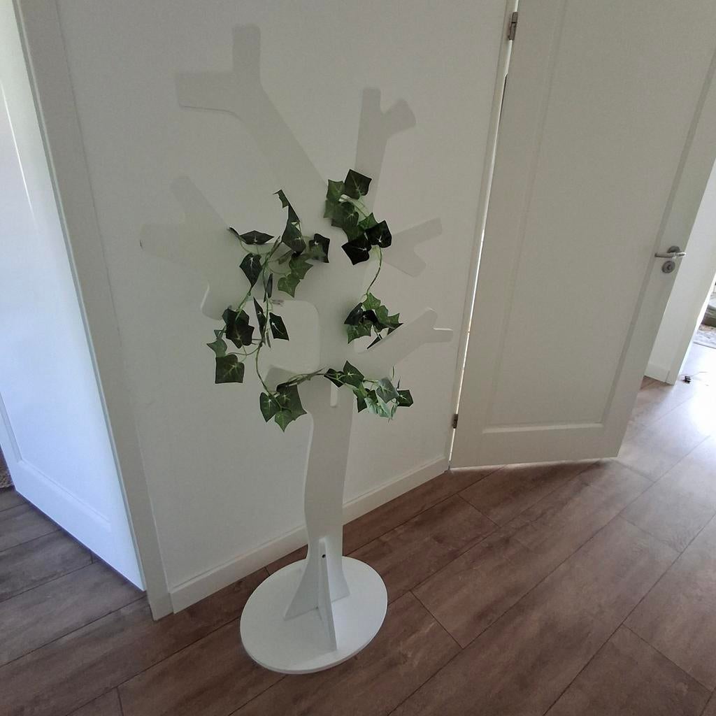 Kapstokboom kinderkamer, Ophalen