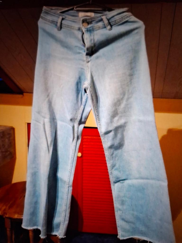 Wijde spijkerbroek van Laulia XS, Blauw, Ophalen of Verzenden, Zo goed als nieuw, W27 (confectie 34) of kleiner