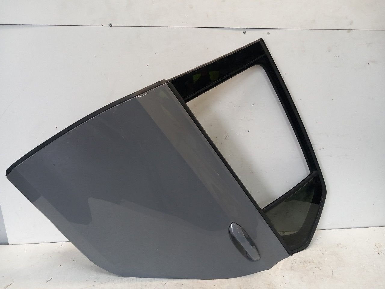 Portier links achter Volkswagen Golf, Auto-onderdelen, Onderdelen@venauto.nl, Van der Ven Autorecycling B.V., Gebruikt, Ettenseweg 76, 4706 PB Roosendaal, The Netherlands